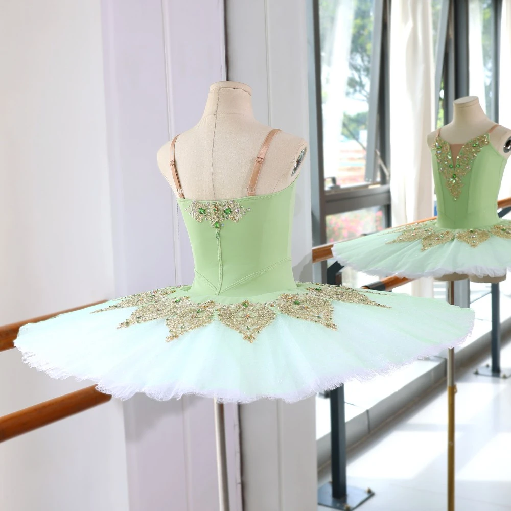 Tutu de ballet de cr&ecirc;pes vert menthe fait &agrave; la main | Costume de sc&egrave;ne personnalis&eacute; en dentelle dor&eacute;