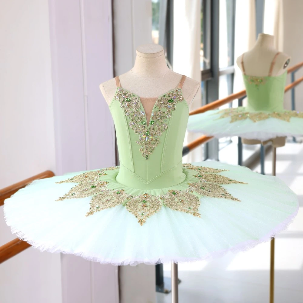 Tutu de ballet de cr&ecirc;pes vert menthe fait &agrave; la main | Costume de sc&egrave;ne personnalis&eacute; en dentelle dor&eacute;