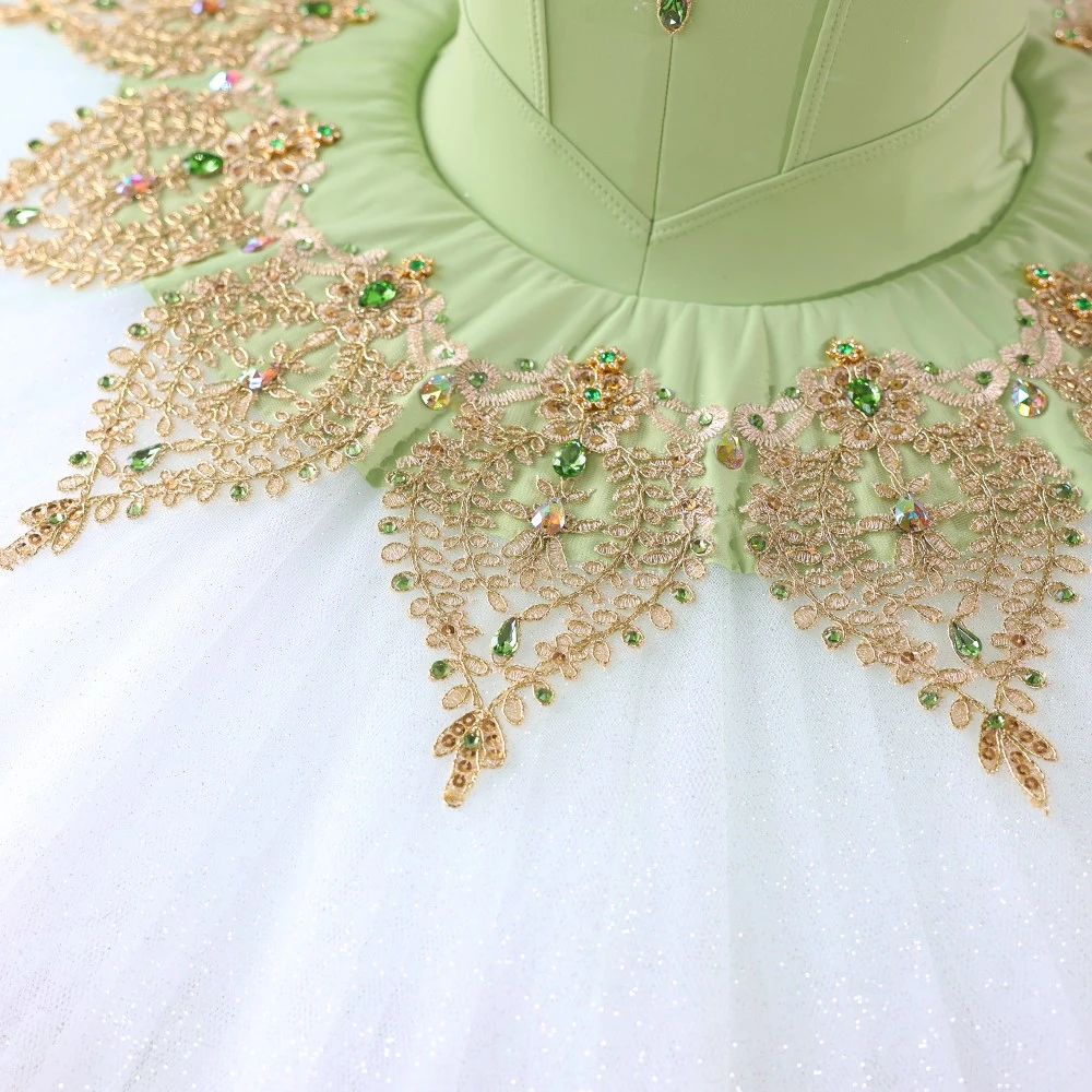 Tutu de ballet de cr&ecirc;pes vert menthe fait &agrave; la main | Costume de sc&egrave;ne personnalis&eacute; en dentelle dor&eacute;