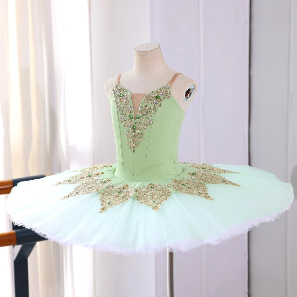 Tutu de ballet de cr&ecirc;pes vert menthe fait &agrave; la main | Costume de sc&egrave;ne personnalis&eacute; en dentelle dor&eacute;