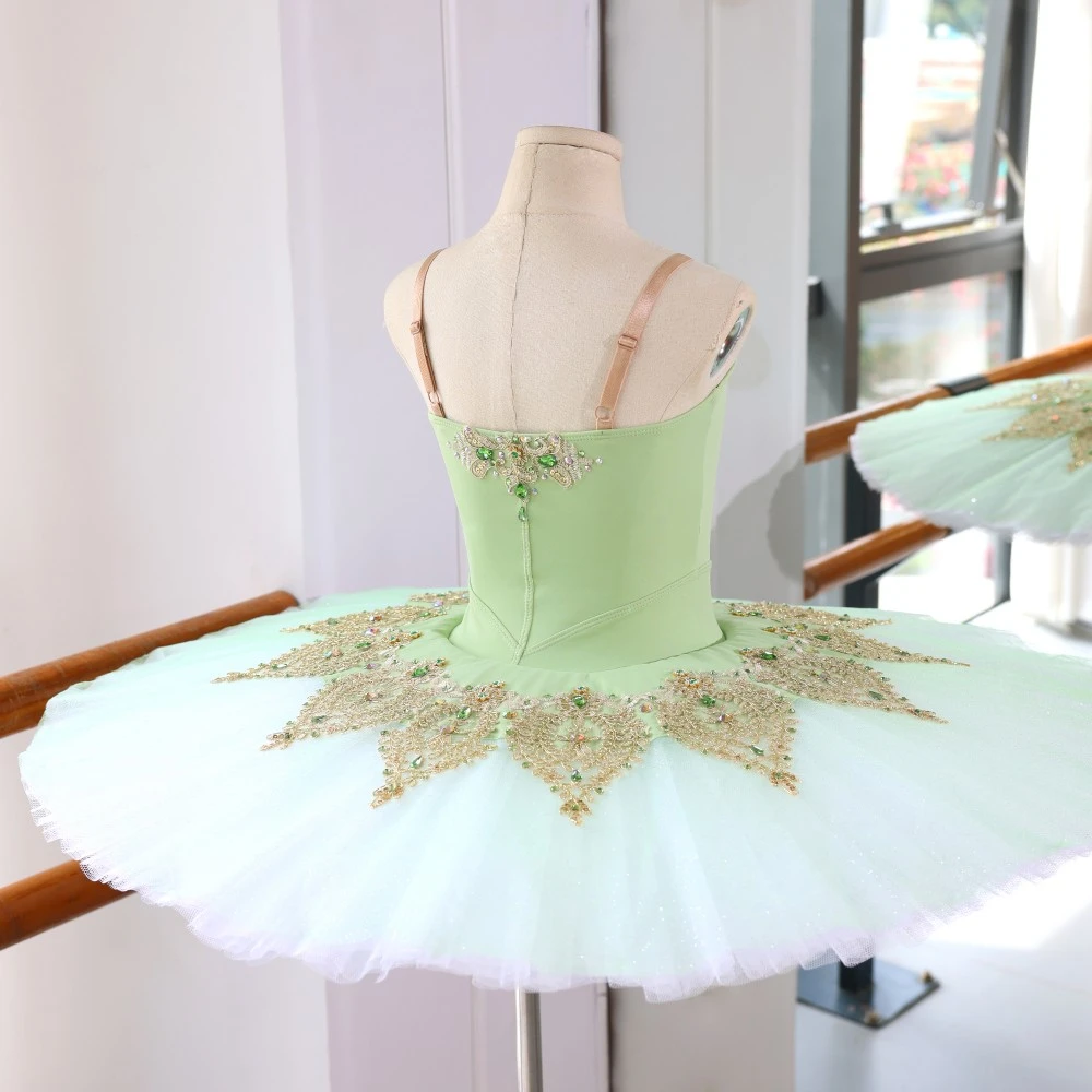 Tutu de ballet de cr&ecirc;pes vert menthe fait &agrave; la main | Costume de sc&egrave;ne personnalis&eacute; en dentelle dor&eacute;