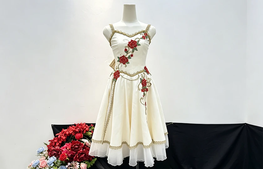Blanc Cr&egrave;me L'&Eacute;veil de la Flore Robe de Ballet | R0696
