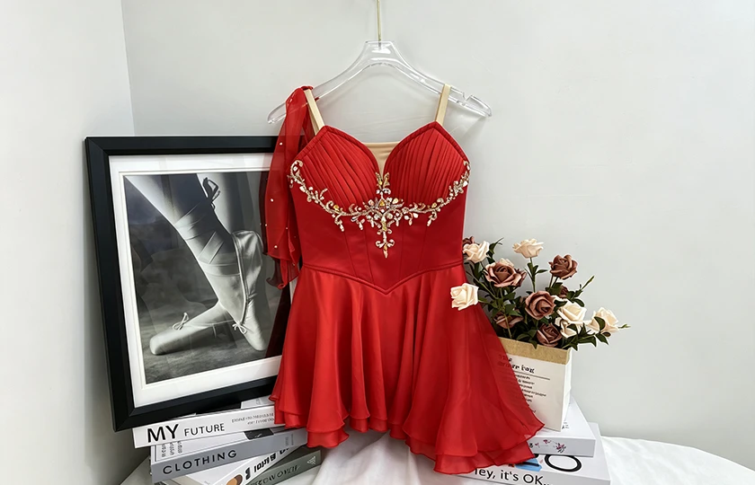 Robe courte de ballet rouge The Talisman | R0697