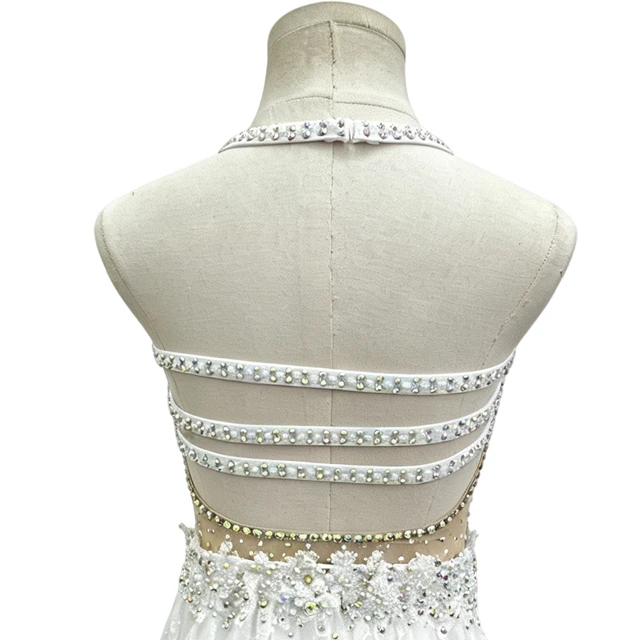 Robe de danse lyrique orn&eacute;e de strass licou blanc | BLC1374