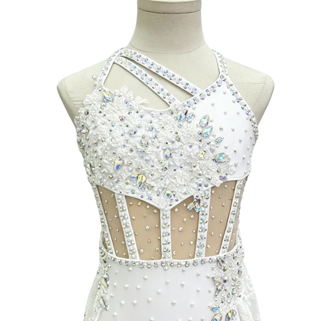 Robe de danse lyrique orn&eacute;e de strass licou blanc | BLC1374