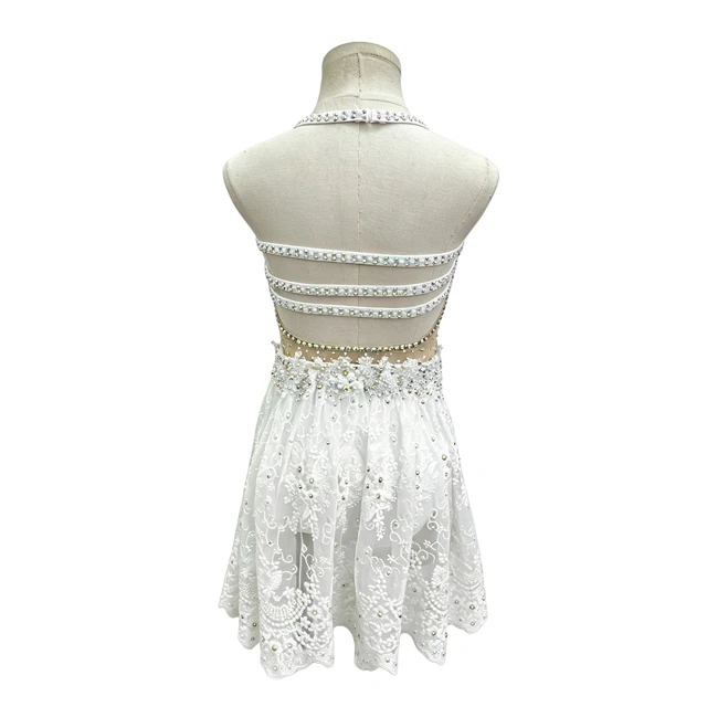 Robe de danse lyrique orn&eacute;e de strass licou blanc | BLC1374