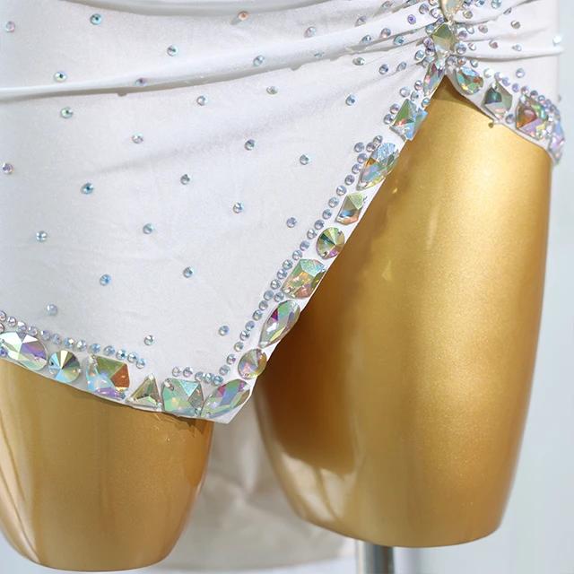 Robe de danse latine strass plume blanche | LD004